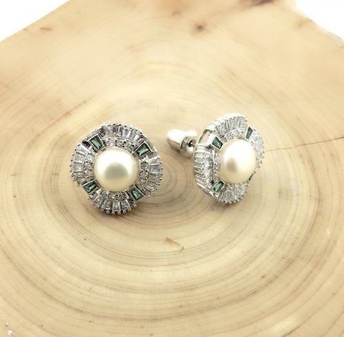 Fresh Water Pearl With Sparkling Zirconia Stud Earring