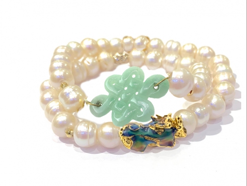 A Grade Jade Mystical Knot with Fresh Water Pearl Bracelet