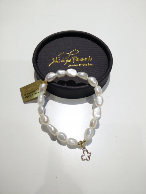 Pearl Charm Bracelet (Butterfly) 