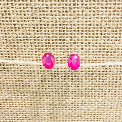 Ruby Oval Faceted 925 Stud Earring
