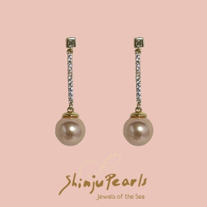 Shell Pearl Light Pink With Cubic Zirconia Bar Earring