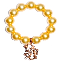Shell Pearl With Shinju Pearl Emblem Charm Bracelet - Yellow Gold